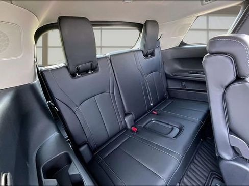 Certified 2026 INFINITI QX60 Luxe w/ Cargo Package FWD image 28