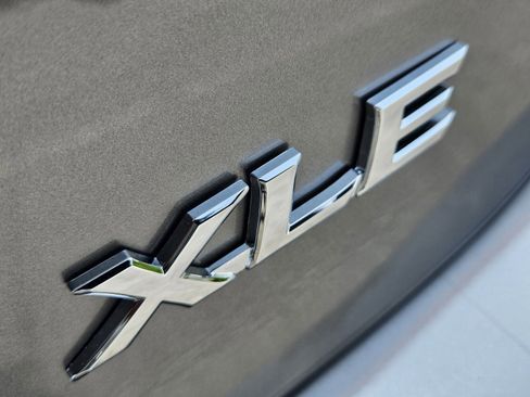 Used 2025 Toyota Camry LE image 34