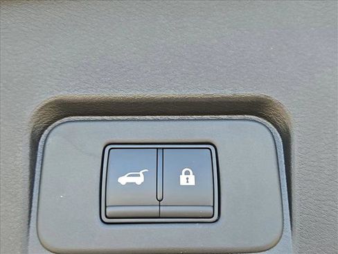 Certified 2026 Nissan Rogue SV FWD image 7
