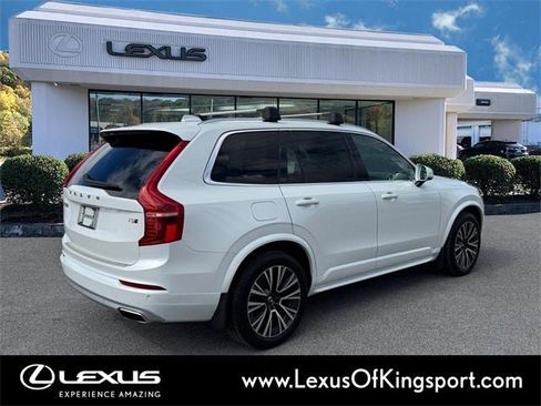Used 2021 Volvo XC90 T5 Momentum w/ Climate Package image 5