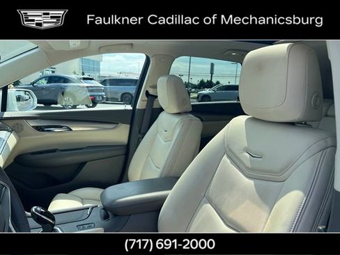 Used 2017 Cadillac XT5 Luxury w/ Driver Awareness Package AWD/4WD image 19