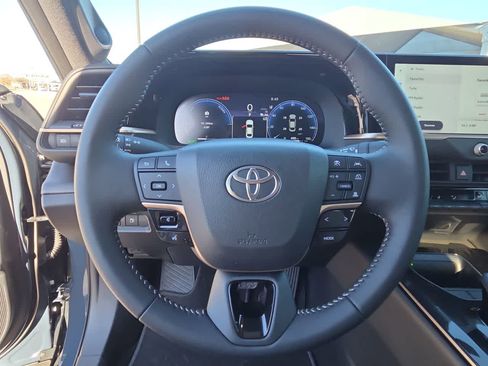 Used 2026 Toyota Crown Nightshade image 19