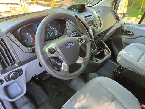 Used 2018 Ford Transit 150 130 Low Roof RWD image 8