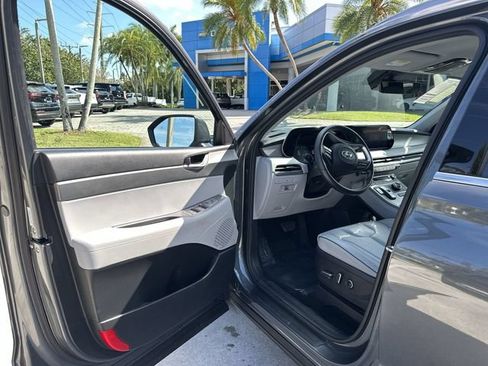 Used 2025 Hyundai Palisade SEL FWD image 22