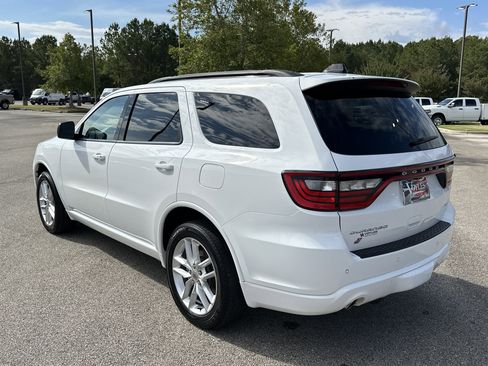 Used 2023 Dodge Durango GT image 5
