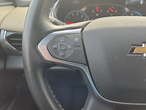 Used 2023 Chevrolet Traverse LT image 26