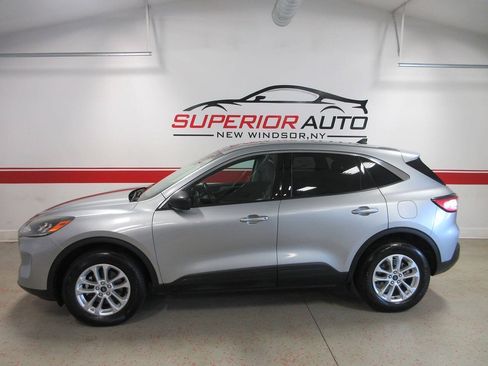 Used 2022 Ford Escape SE w/ Convenience Package AWD/4WD image 2