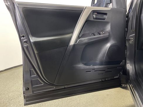 Used 2017 Toyota RAV4 LE w/ Carpet Mat Package FWD image 17