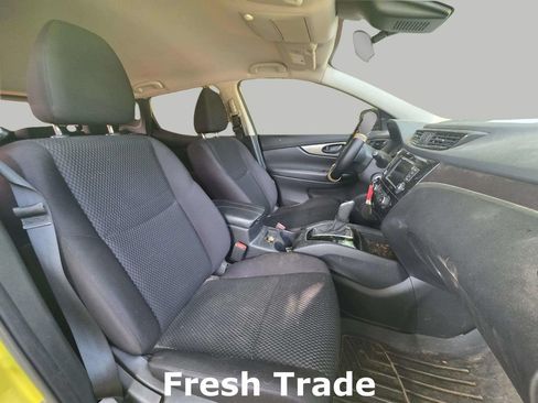 Used 2020 Nissan Rogue Sport S w/ Appearance Package FWD image 9