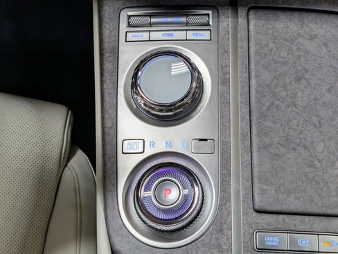 Used 2024 Genesis G80 image 26