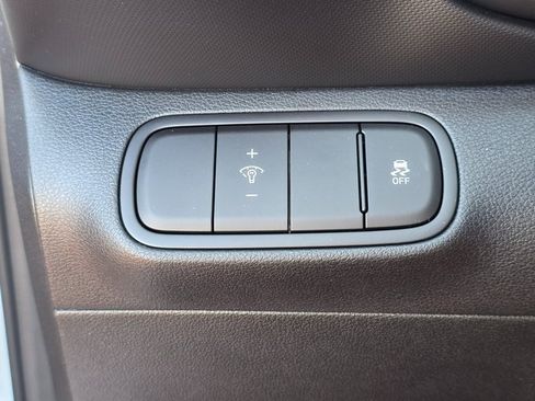 New 2025 Hyundai Venue Limited image 37