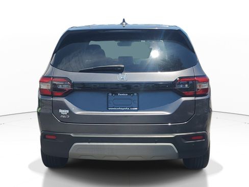 Used 2025 Honda Pilot EX-L image 5