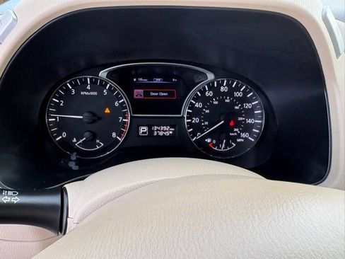 Used 2014 Nissan Pathfinder SL w/ SL Premium Package image 11