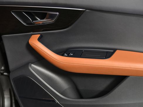 Used 2021 Audi Q7 3.0T Premium Plus image 21