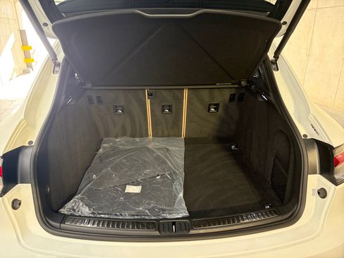 Certified 2026 Porsche Macan AWD/4WD image 29