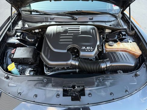 Used 2018 Dodge Charger GT image 18