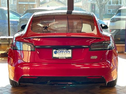 Used 2022 Tesla Model S Plaid image 10