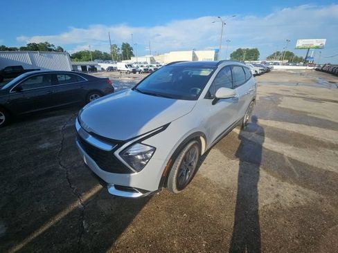 Used 2023 Kia Sportage SX FWD image 2