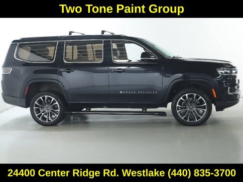 Used 2022 Jeep Grand Wagoneer Series III AWD/4WD image 11