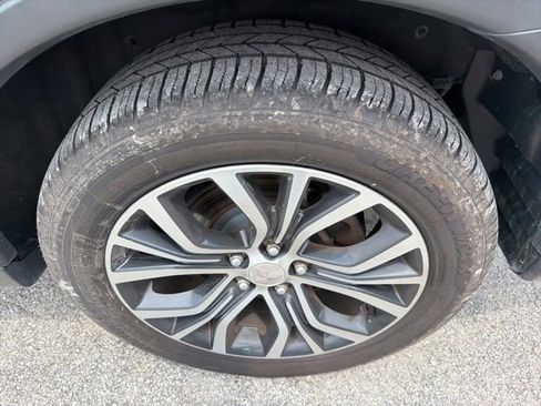 Used 2018 Mitsubishi Outlander ES AWD/4WD image 16