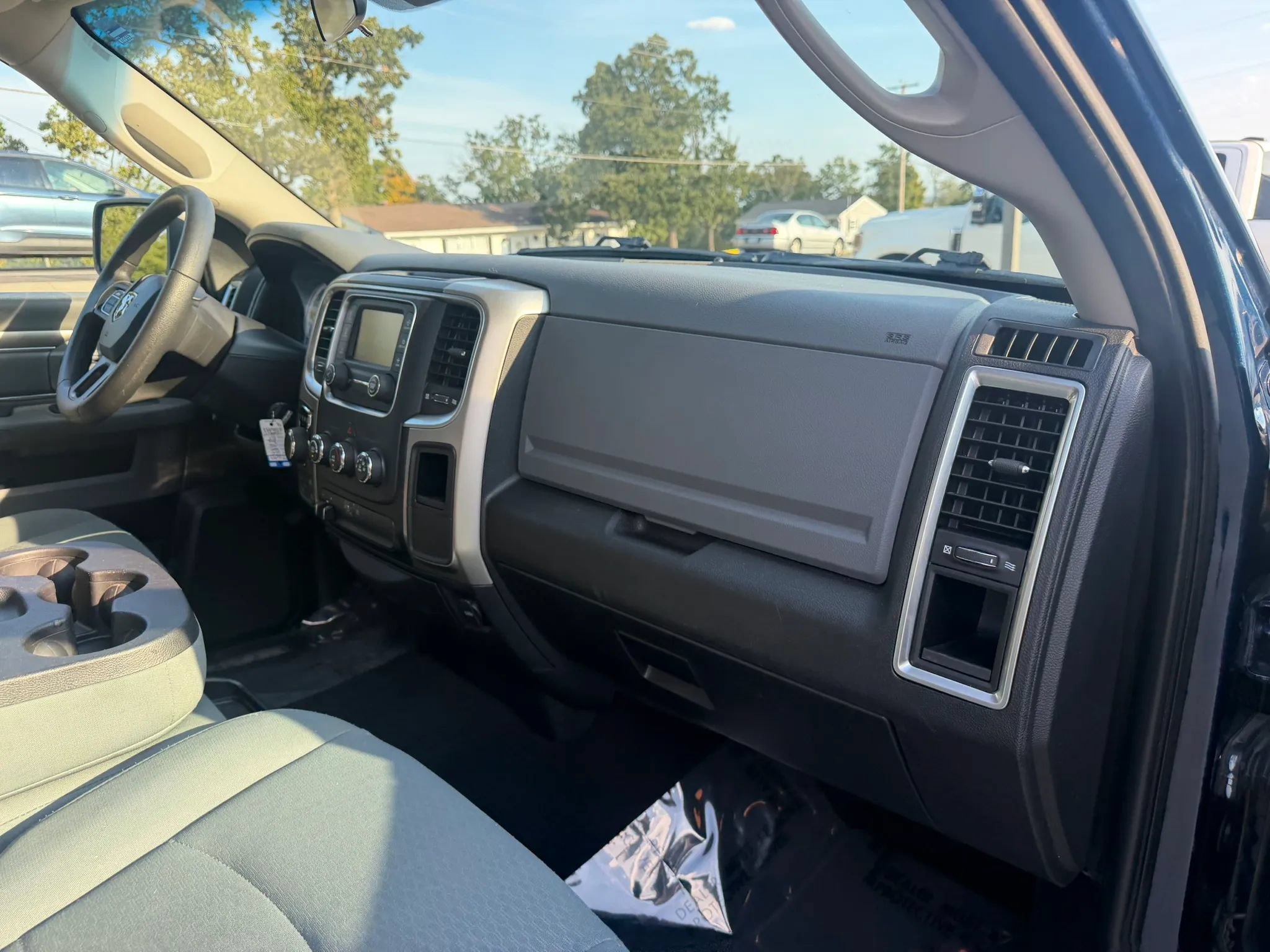 Used 2020 RAM 1500 Classic SLT AWD/4WD image 48