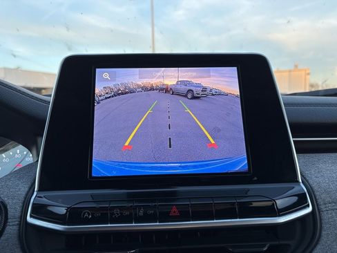 Used 2025 Jeep Compass Latitude image 15