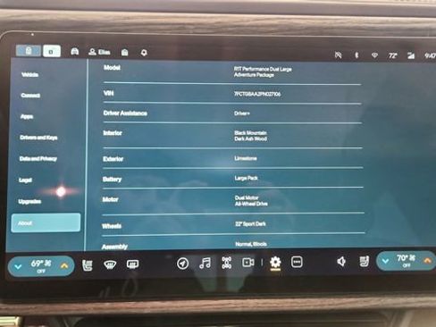 Used 2023 Rivian R1T Adventure image 40