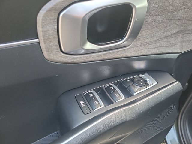 Certified 2023 Kia Sorento S w/ Panoramic Sunroof Package AWD/4WD image 11