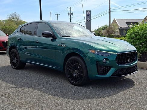 Used 2022 Maserati Levante Modena AWD/4WD image 3