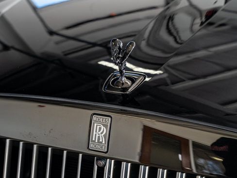 Used 2022 Rolls-Royce Ghost Black Badge image 18