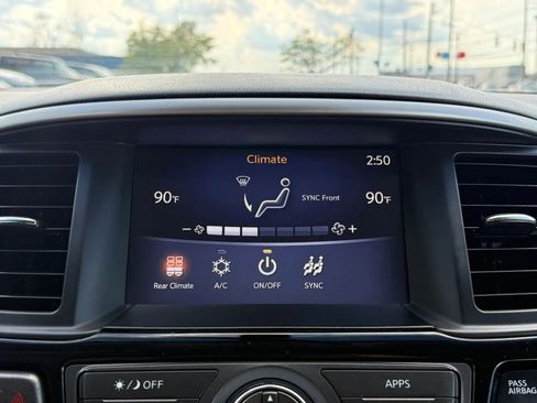 Used 2019 Nissan Pathfinder S image 28