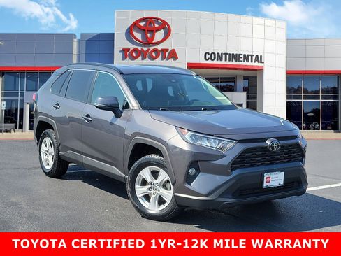Certified 2021 Toyota RAV4 XLE FWD image 1