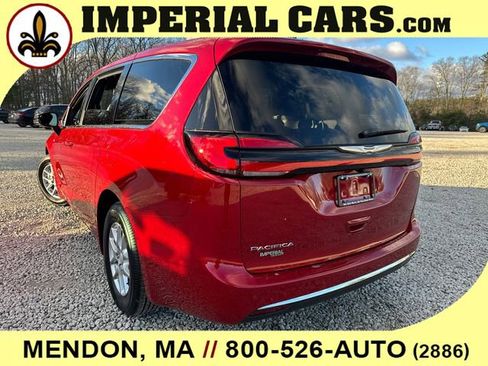 New 2026 Chrysler Pacifica Select FWD image 8