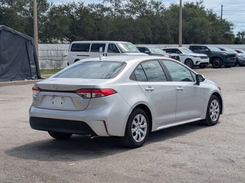 Used 2024 Toyota Corolla LE FWD image 5