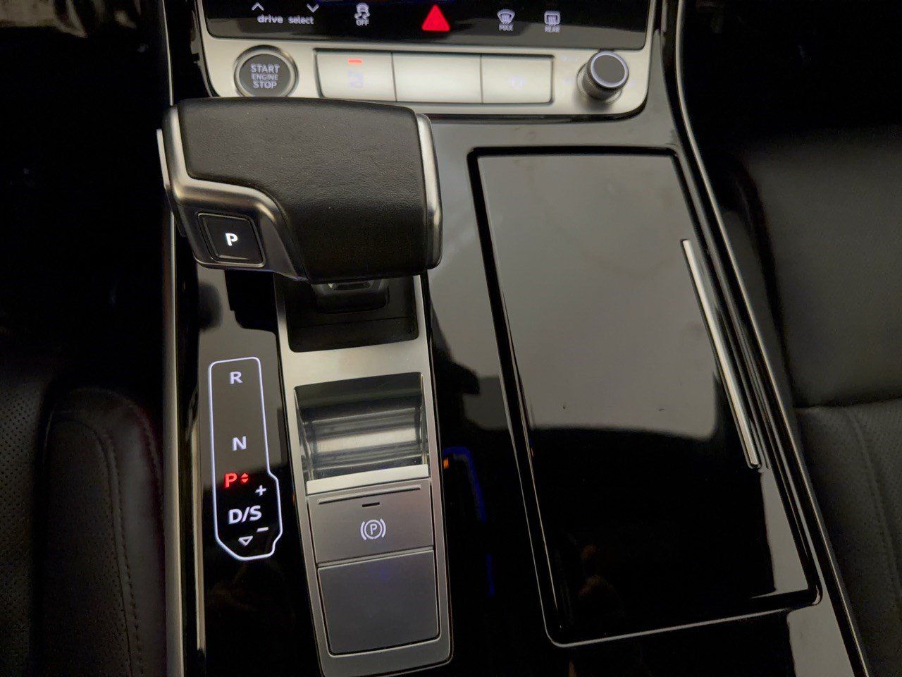 Used 2022 Audi A8 L 3.0T w/ Executive Package AWD/4WD image 21