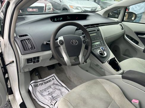 Used 2011 Toyota Prius Three image 10