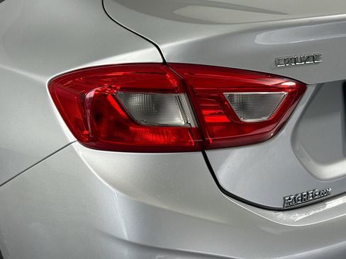 Used 2016 Chevrolet Cruze LS FWD image 31