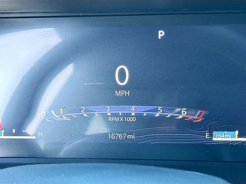 Used 2024 Jeep Grand Cherokee Altitude image 12