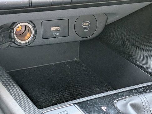 Used 2024 Hyundai Elantra Blue FWD image 24