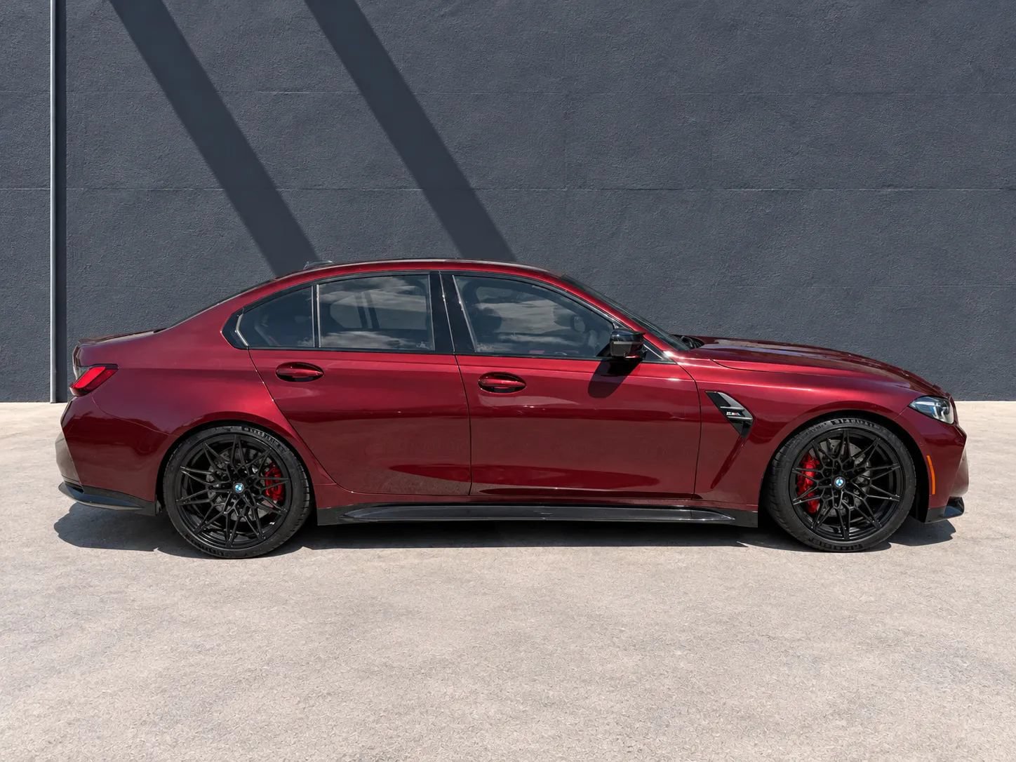 Used 2025 BMW M3 w/ Executive Package RWD image 2