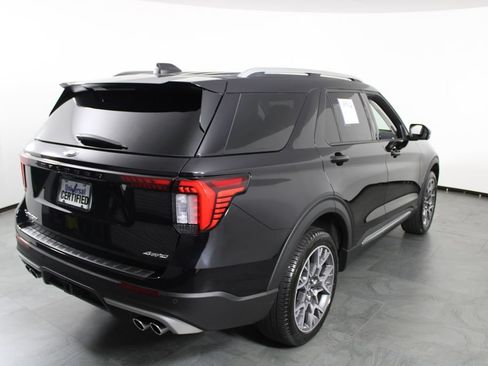 Used 2025 Ford Explorer Platinum w/ Ultimate Package AWD/4WD image 3