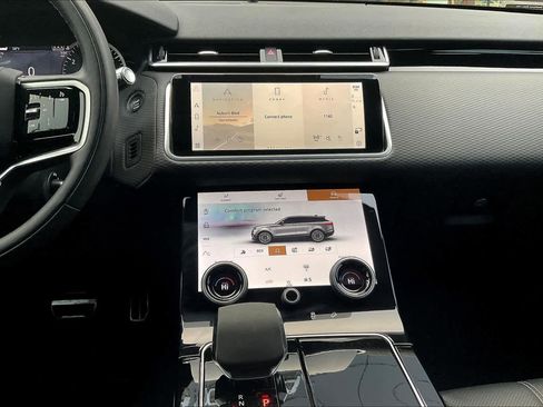 Used 2023 Land Rover Range Rover Velar R-Dynamic S image 10