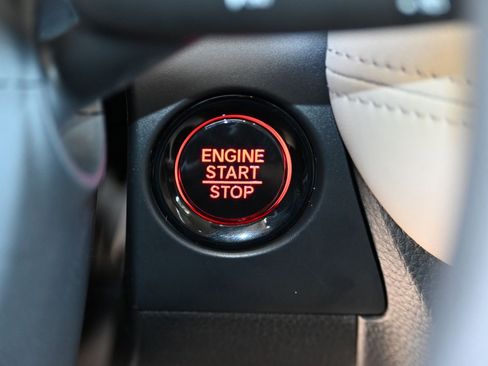 New 2026 Honda HR-V LX image 32