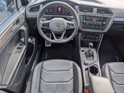 Used 2022 Volkswagen Tiguan SEL R-Line AWD/4WD image 17