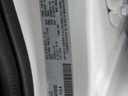 Used 2022 RAM 1500 Laramie image 32