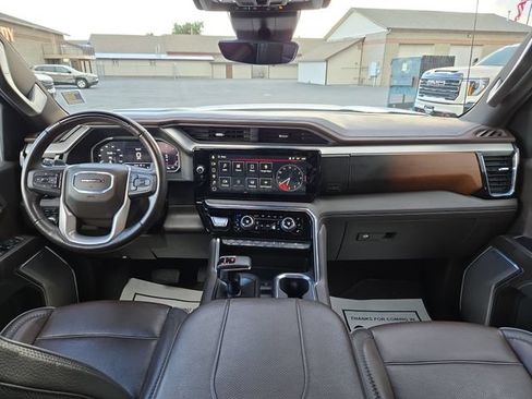 Used 2024 GMC Sierra 1500 Denali w/ Technology Package AWD/4WD image 3