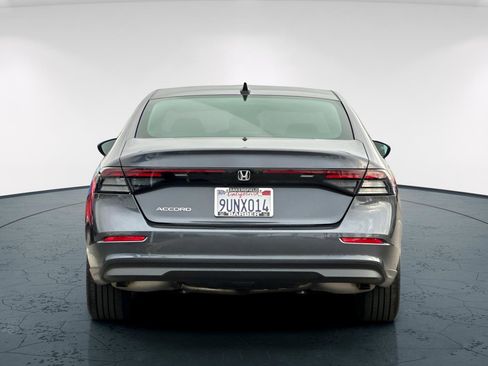 Certified 2025 Honda Accord SE image 5