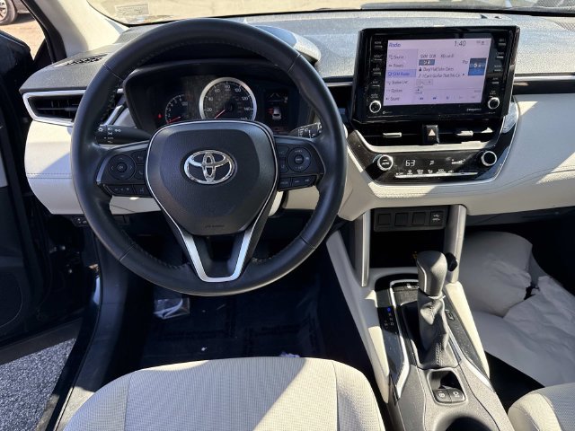Used 2022 Toyota Corolla Cross LE AWD/4WD image 17