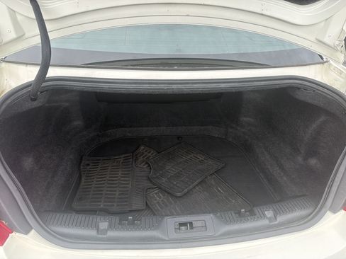 Used 2013 Lincoln MKS AWD image 14
