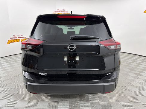 New 2026 Nissan Rogue SV image 4